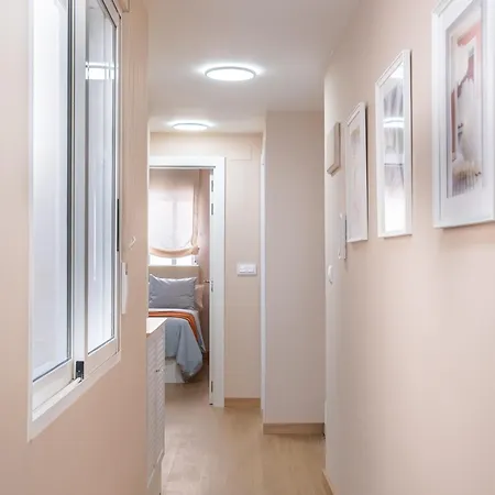 En El Centro A 7 Min Del Mar Appartement *